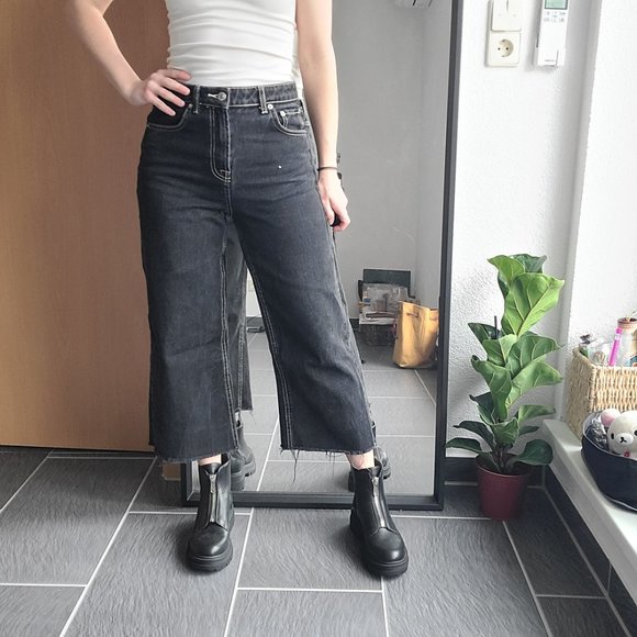 Zara Woman Premium Denim Collection Black Raw Hem Ankle Wide Leg Jeans US 4 - Picture 13 of 15